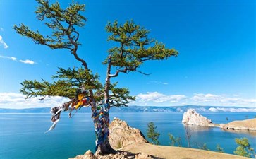 贝加尔湖奥利洪岛萨满石-重庆青年旅行社