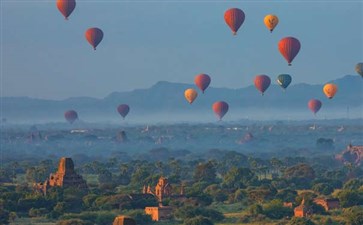 缅甸蒲甘清晨热气球升空-重庆青年旅行社