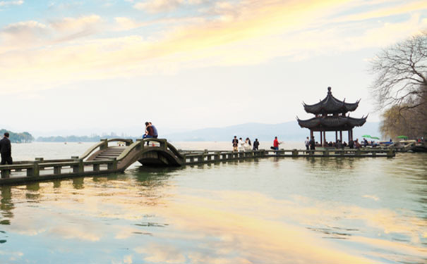 杭州西湖秋季景色-重庆中国青年旅行社