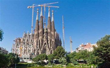 西班牙圣家族大教堂旅游-欧洲5国旅游线路