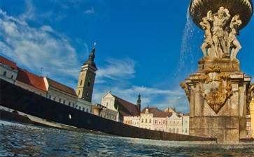 捷克布杰约维采市政厅广场-重庆到东欧旅游景点
