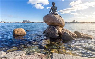 丹麦美人鱼铜像-北欧旅游-重庆中青旅