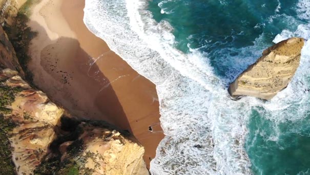 澳大利亚旅游景点:大洋路十二门徒岩