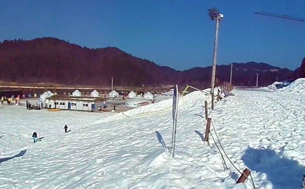 重庆周边旅游赏雪滑雪地推荐：丰都澜天湖滑雪赏雪