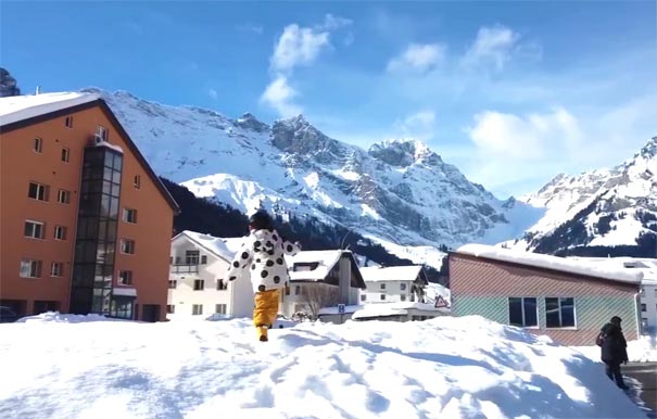 瑞士旅游：英格堡雪景
