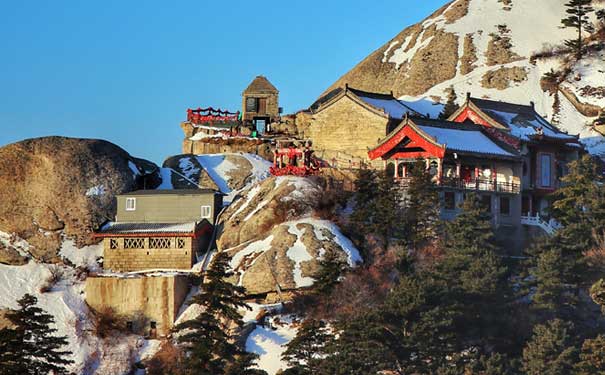 国内冬季旅游地点推荐：陕西华山