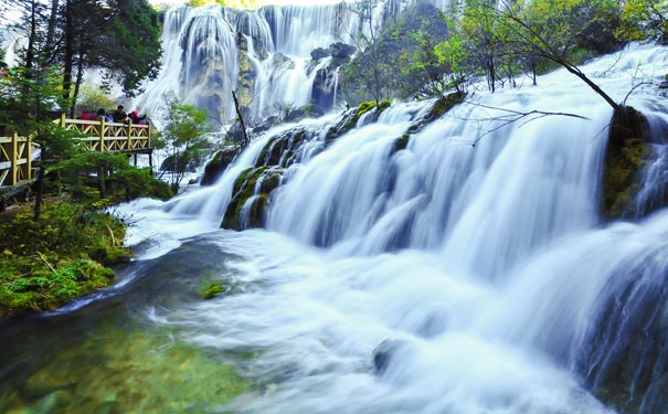 九寨沟旅游景点：瀑布