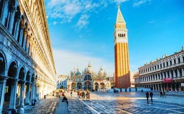 欧洲旅游：意大利威尼斯圣马可广场教堂与钟楼