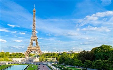 欧洲旅游：法国巴黎埃菲尔铁塔