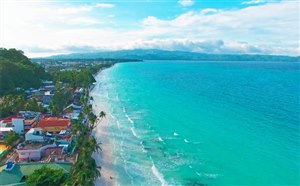 菲律宾闻名世界的白沙滩