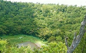 毛里求斯Trou Aux火山口（Trou aux Cerfs Volcano）库尔皮普鹿洞火山口