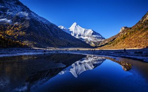 暑假去九寨沟or稻城亚丁？去九寨沟or稻城亚丁旅游怎么玩，穿什么