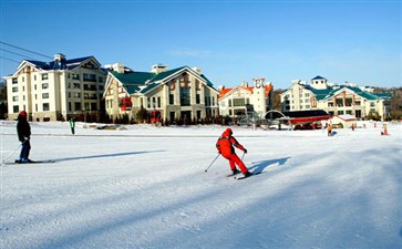 亚布力滑雪旅游-重庆冰雪旅游东北旅游线路