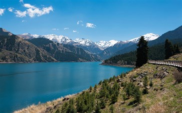 天山天池风景区