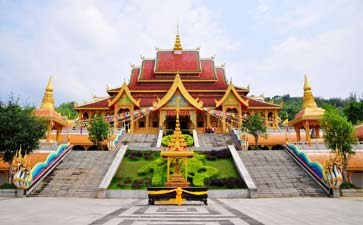 云南西双版纳勐泐大佛寺-重庆旅行社