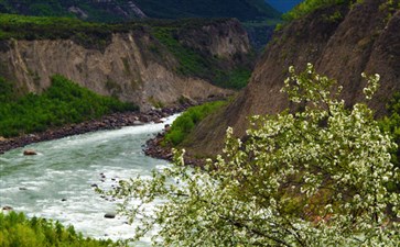 雅鲁藏布大峡谷-2019林芝桃花节旅游线路