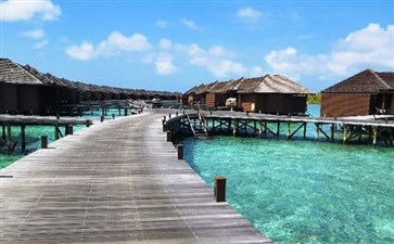马尔代夫神仙珊湖岛:水上屋