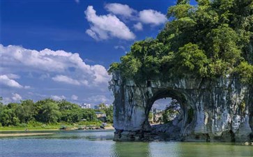 广西桂林旅游景点象鼻山-重庆旅行社