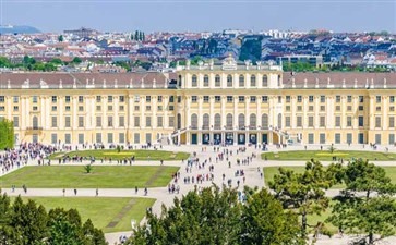 奥地利维也纳美泉宫-重庆到东欧旅游景点