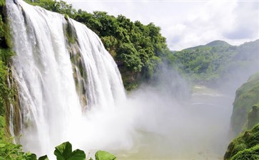 贵州黄果树瀑布-重庆到罗平油菜花旅游线路