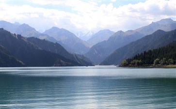 天山天池旅游-重庆到新疆夕阳红旅游景点