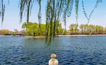 北京旅游景点什刹海-北京夕阳红旅游