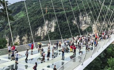 重庆夕阳红旅游景点-张家界玻璃廊桥旅游