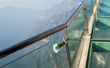 张家界天门山玻璃栈道-重庆旅行社