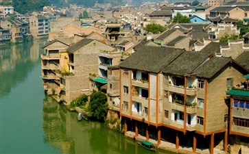 镇远古城旅游-贵州百里杜鹃旅游-重庆青年旅行社