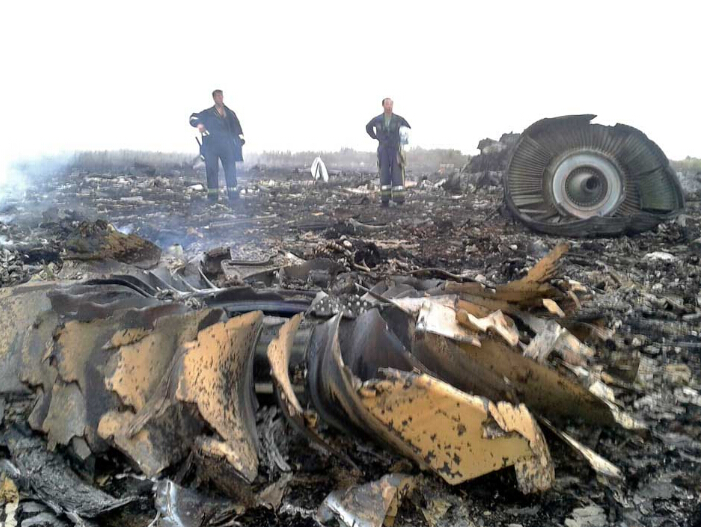 马航MH17在乌坠机现场残骸图片-重庆旅行社