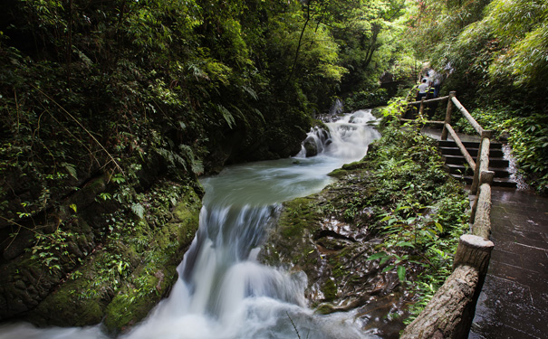 黑山谷旅游