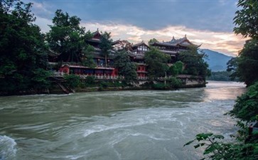 都江堰古城-四川旅游-重庆中青旅