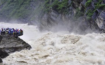 虎跳峡景区-云南旅游-重庆中青旅