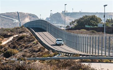 美国墨西哥边境蒂华纳-美加墨旅游-重庆青年旅行社