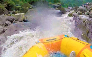 重庆古剑山大峡谷漂流-重庆漂流一日游