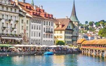瑞士卡贝尔廊桥-重庆到欧洲旅游-西欧3国旅游报价