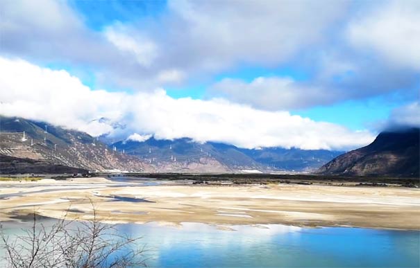 国内秋季旅游冷门地：墨脱秋季景色