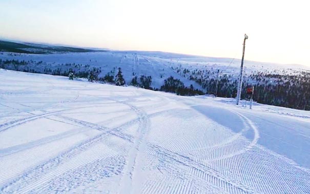 冬季欧洲旅游：冬季芬兰塔赫库Tahko滑雪