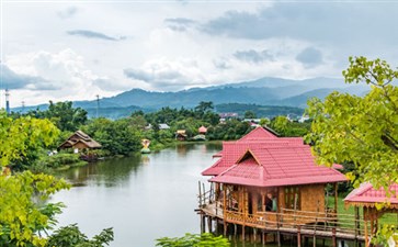 一寨两国风光-云南旅游-重庆中青旅