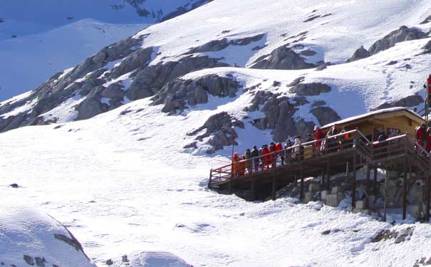 丽江冬季旅游：丽江玉龙雪山