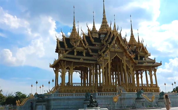 泰国旅游：曼谷五世皇柚木宫