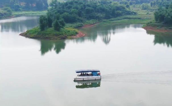 大足龙水湖旅游景区：游船