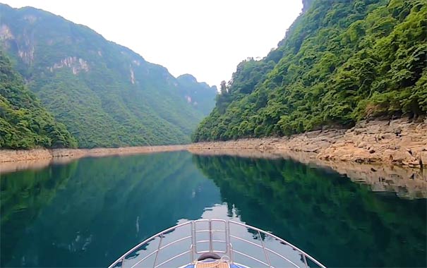 三峡旅游：清江画廊倒影峡