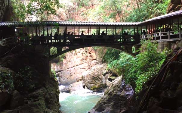 云南旅游景点：九乡风景区