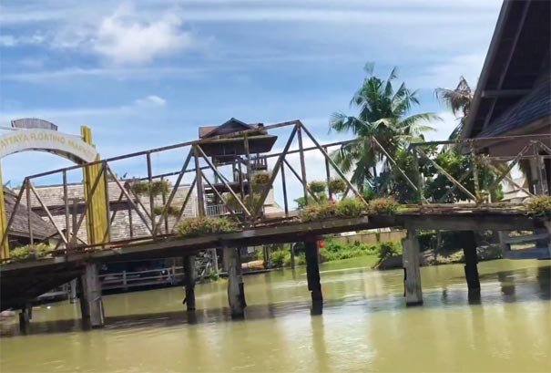 泰国芭提雅旅游景点：四方水上市场