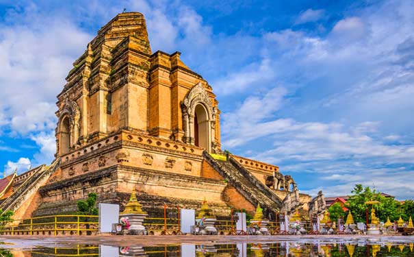 泰国清迈旅游景点：契迪龙寺(Wat Chedi Luang)