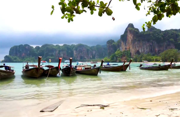 泰国甲米旅游景点：莱利海滩（泰语Hat Rai Le，英语Railay Beach）