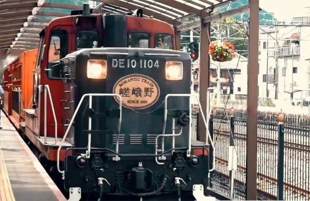 日本旅游：京都岚山嵯峨野小火车