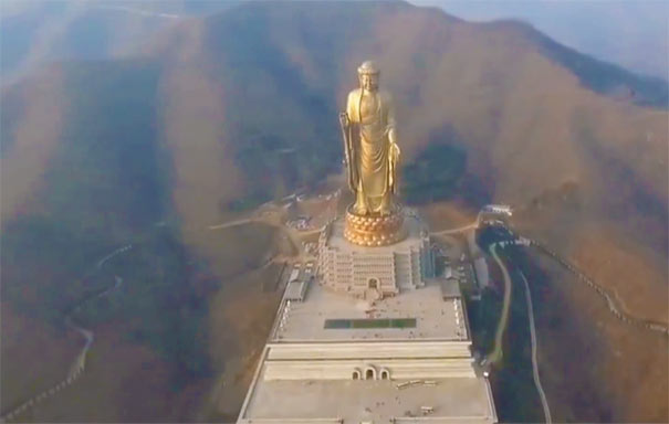 春节旅游：河南绕山中原大佛