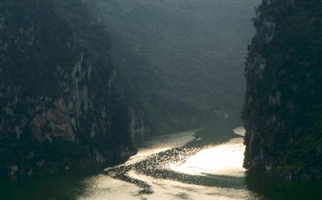 兴义万峰湖-重庆到罗平油菜花旅游线路